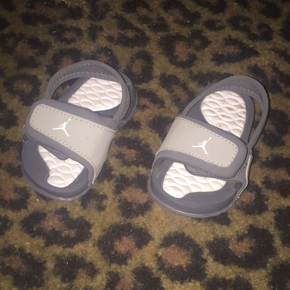 Jordan sandals size 3c