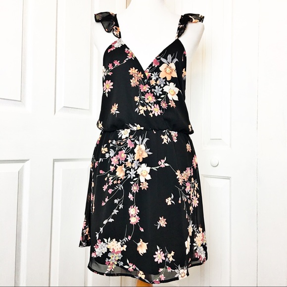 Tobi Dresses & Skirts - Tobi Floral Mini Dress