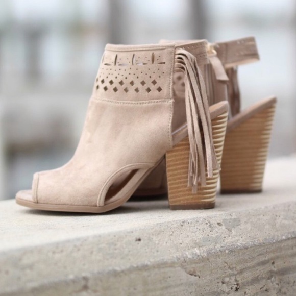 Chic - Picture 2 of 4