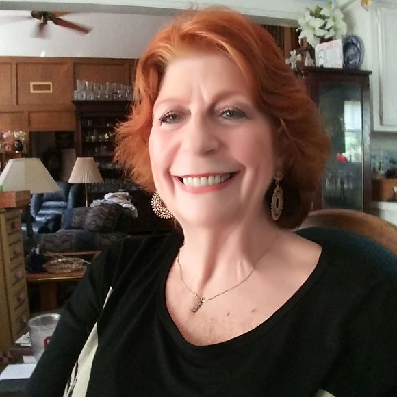 Meet your Posher, Janet - Picture 1 of 1