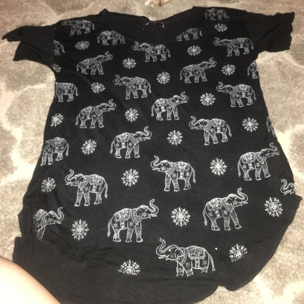 Black t shirt