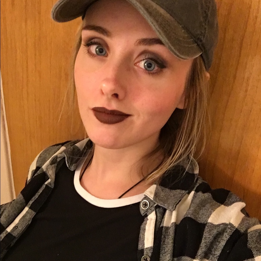 Meet your Posher, Amy