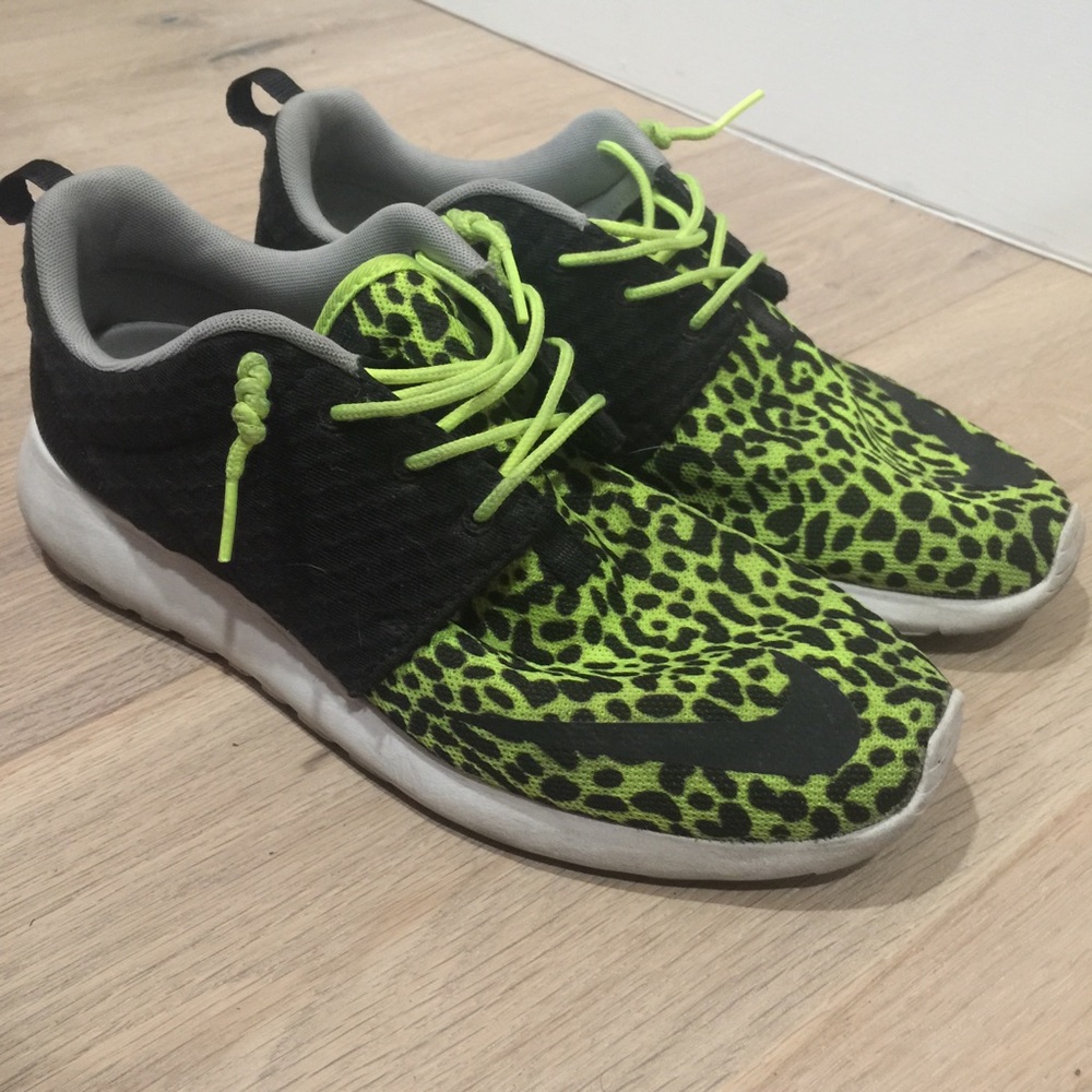 Nike Roshe FB Leopard Cheetah 580573-701 size 9.5