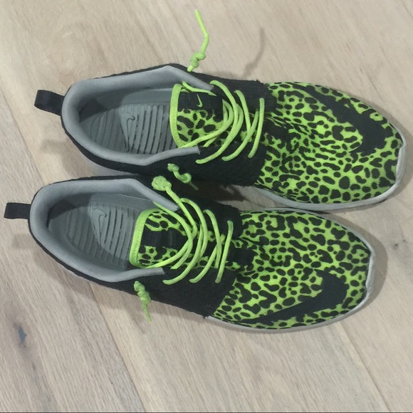 Nike Roshe FB Leopard Cheetah 580573-701 size 9.5 - Picture 5 of 6