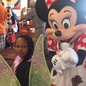 Meet your Posher, Crystal