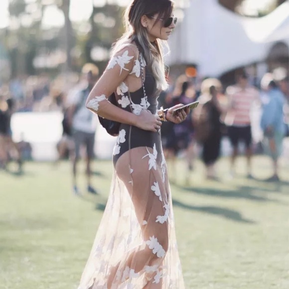 🌴MAKE AN OFFER🌴Boho Maxi Kaftan Dress - Picture 3 of 5