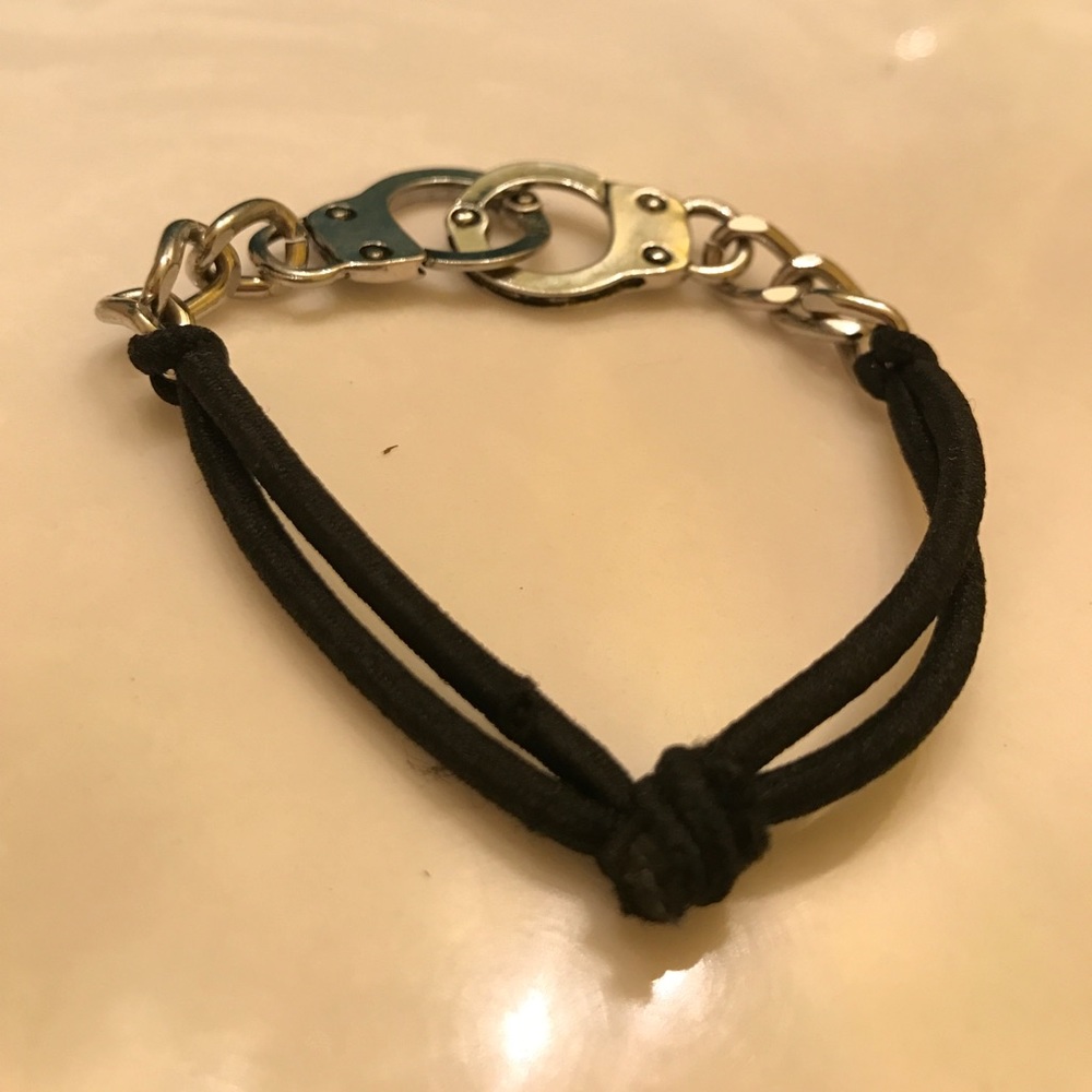 Handcuff bracelet - Picture 3 of 4