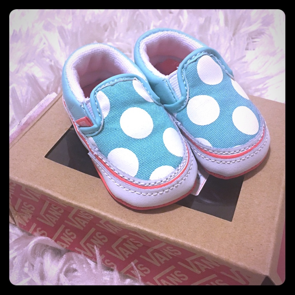 VANS poka dot crib shoes