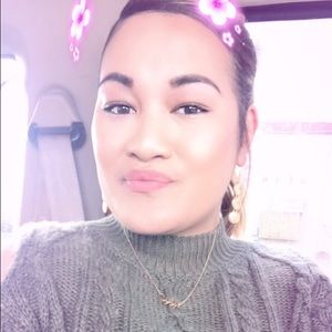 Meet your Posher, Elena