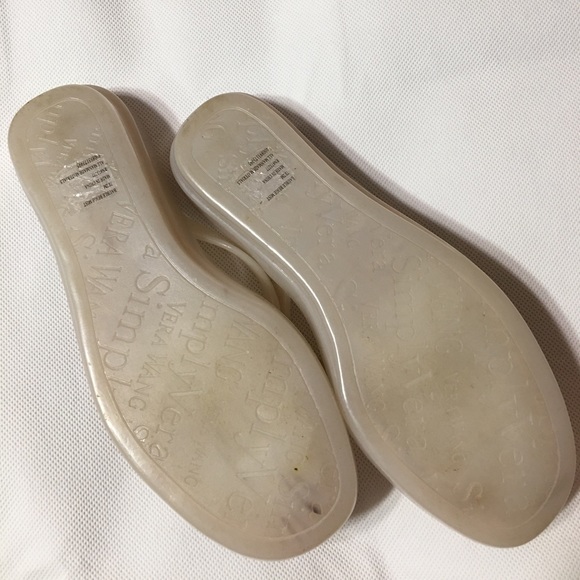 Vera Wang Bauble Beige Mist Sandals - Picture 3 of 7