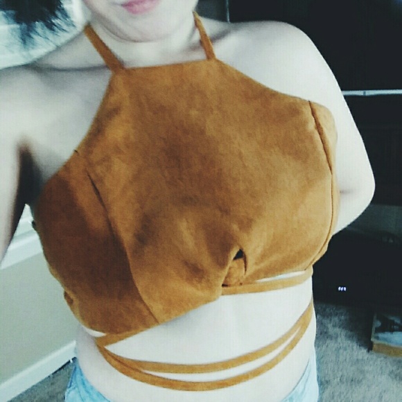 Suede crop top - Picture 2 of 2