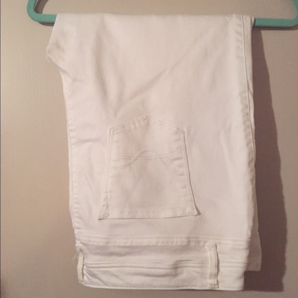 White Capri Pants