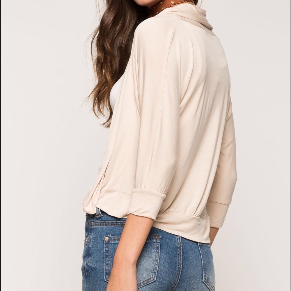 👚🆕Basic Banded Round Cardigan 👚 - Picture 3 of 4