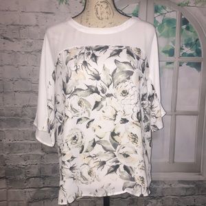 Nordstrom Ro & De Top Floral Gray White Hi-Lo