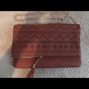 Crossbody handbag