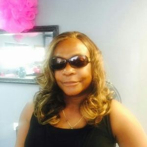Meet your Posher, Denise