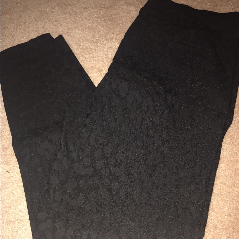 Black crop pants