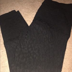 Black crop pants