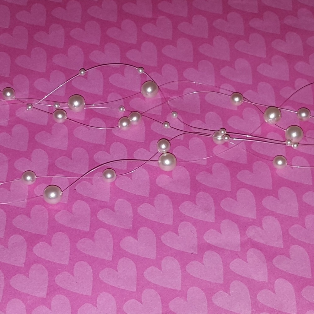 Pearl white necklace