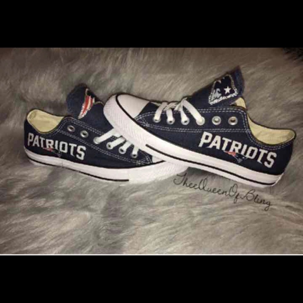 Patriots converse