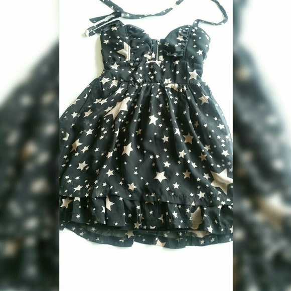 Tiered Ruffled Party Dress - Picture 2 of 4