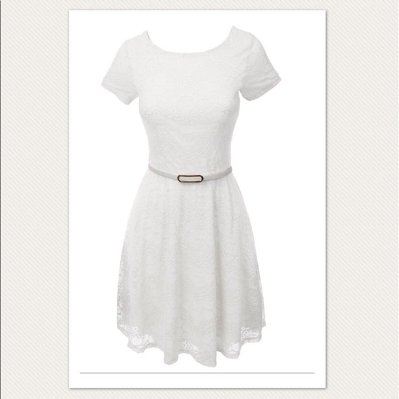 ♡SOLD♡ NWOT ivory lace dress - Picture 1 of 3