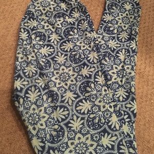 LULAROE Floral Leggings OS