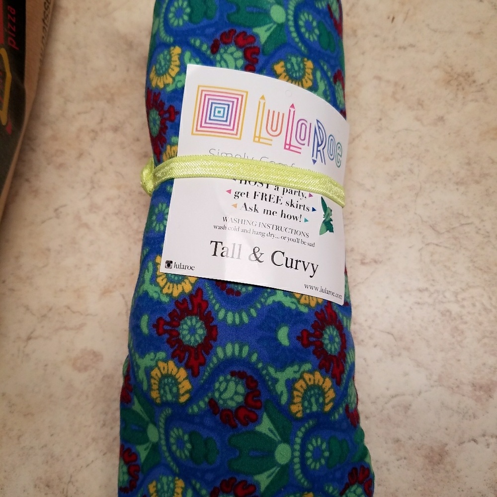 Lularoe tall and curvey leggings