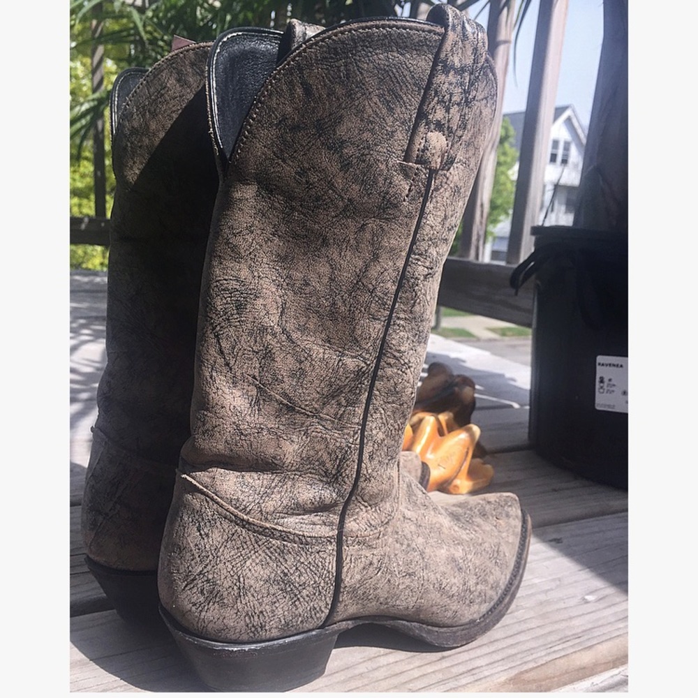 Vintage tony lama cowboy boots