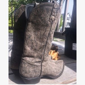 Vintage tony lama cowboy boots