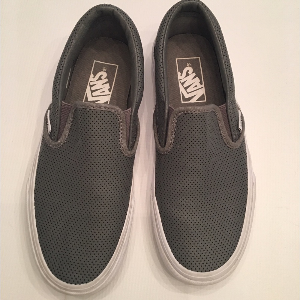 Vans slip on's men's size 4 women's 6