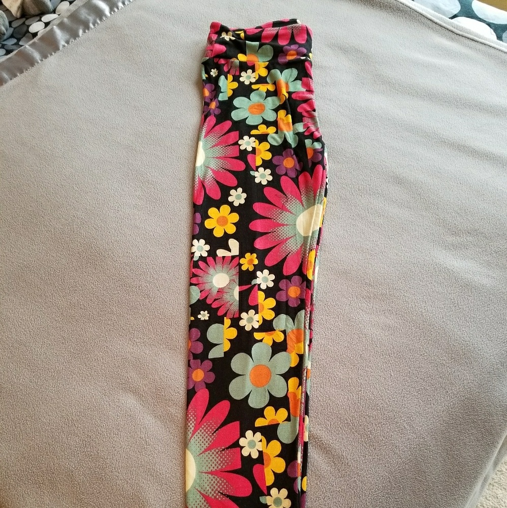 LuLaRoe Daisy Print Leggings OS, NWOT!