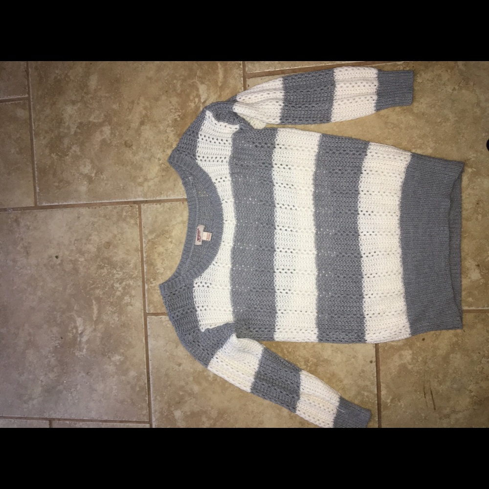 Arizona Jeans Co sweater!
