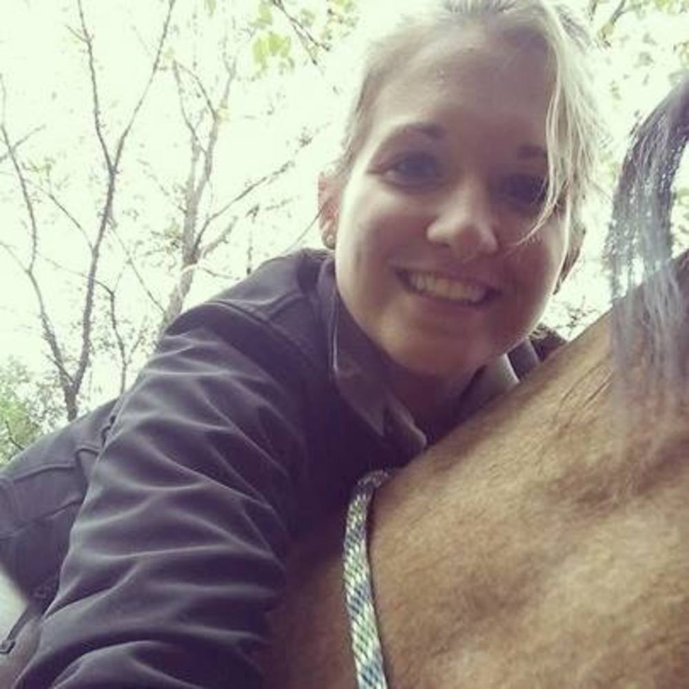 Meet your Posher, Alyssa