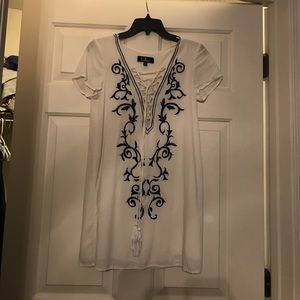 White lace- up dress