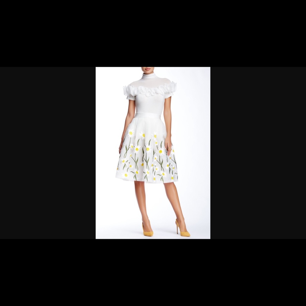 NWT GRACIA Daisy Flower Organza Skirt