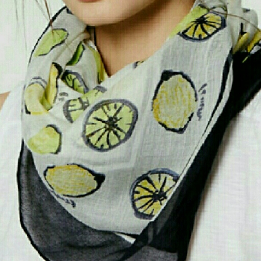 Loft scarf