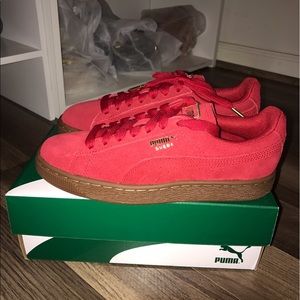 BNWB Red Suede Classic Puma sz 6.5!