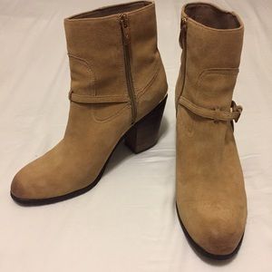 Vince Camuto Camel Booties Size 8.5
