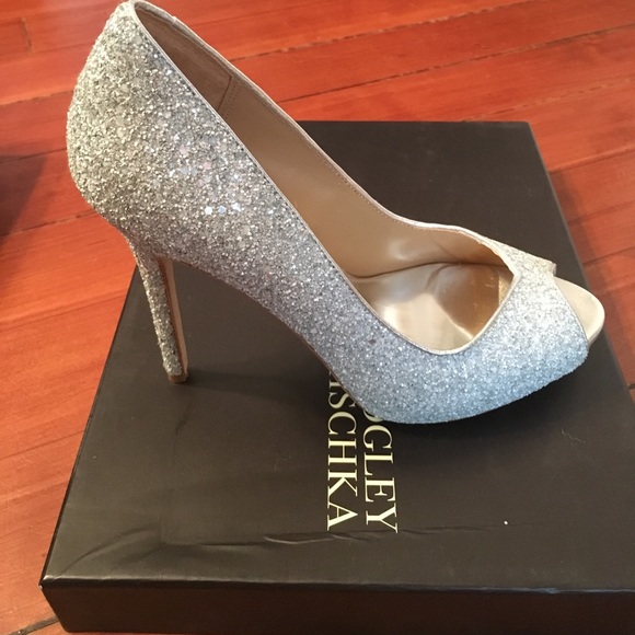 Badgley Mischka Shoes - ! Badgley Mischka peep toes