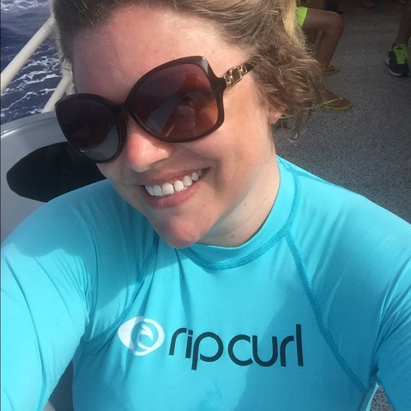 Meet your Posher, KaraπΊ - Picture 1 of 8