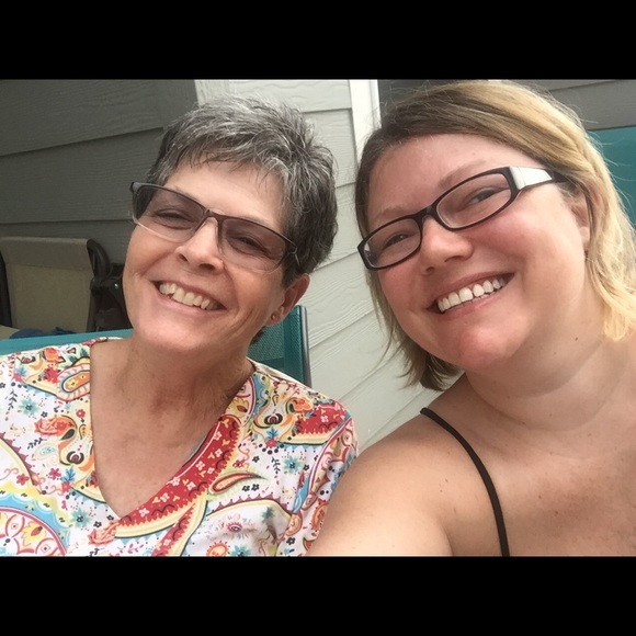 Meet your Posher, KaraπΊ - Picture 2 of 8