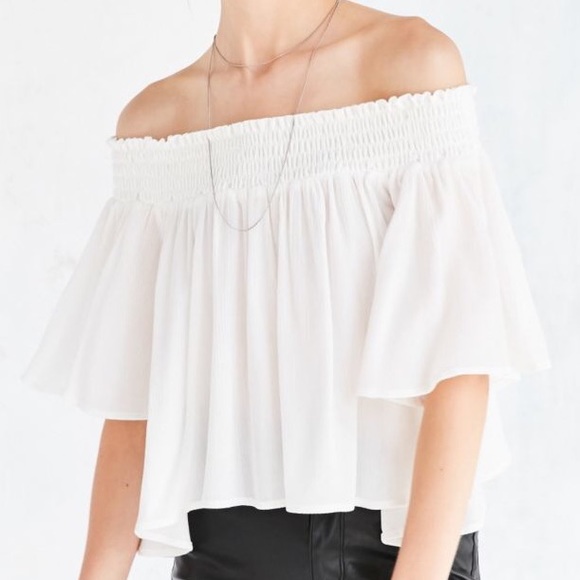 Urban Outfitters Tops - Urban outfitters off shoulder ivory top XS