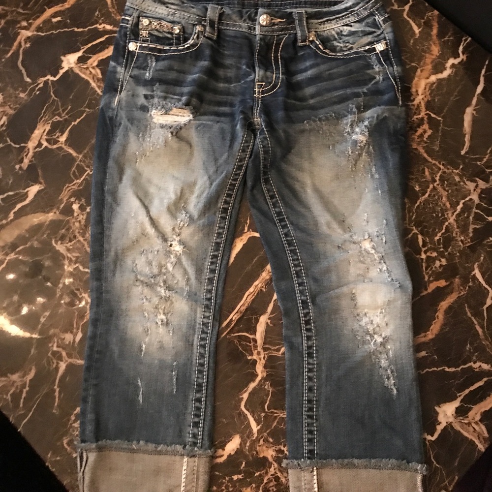 Like New Miss Me Easy Crop (SOLD)💋 - Picture 2 of 8