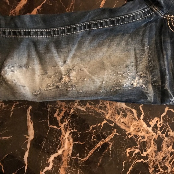 Like New Miss Me Easy Crop (SOLD)💋 - Picture 7 of 8