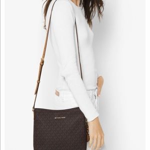 Michael Kors Jet Set Crossbody