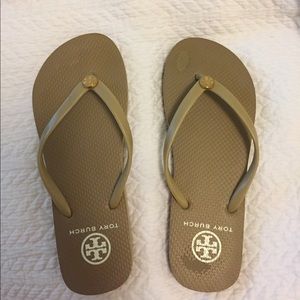 Tory burch flip flops
