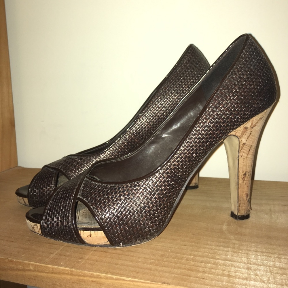 Nine West woven brown pumps size 8