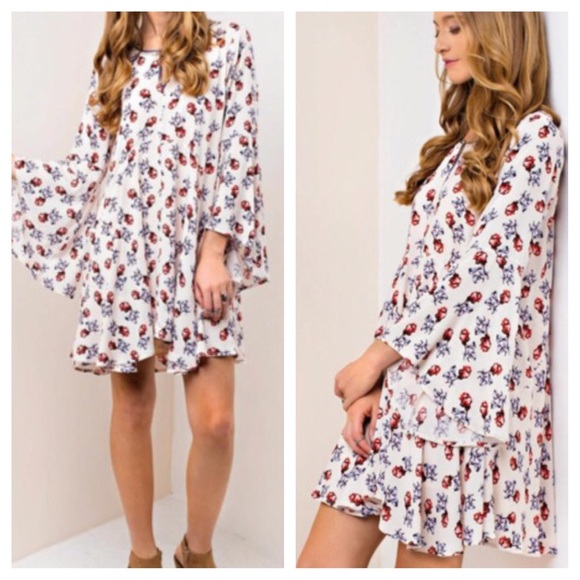 ✨LAST ONE ✨pretty floral dress - Picture 2 of 6