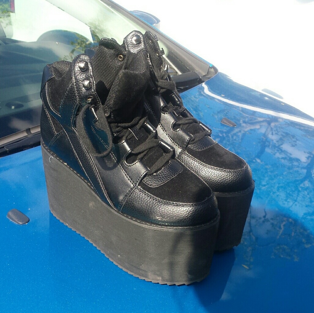YRU Platforms